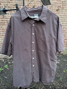 Oversized Old Navy Men's Short-Sleeve Button-Down Shirt - Burgundy Plaid
